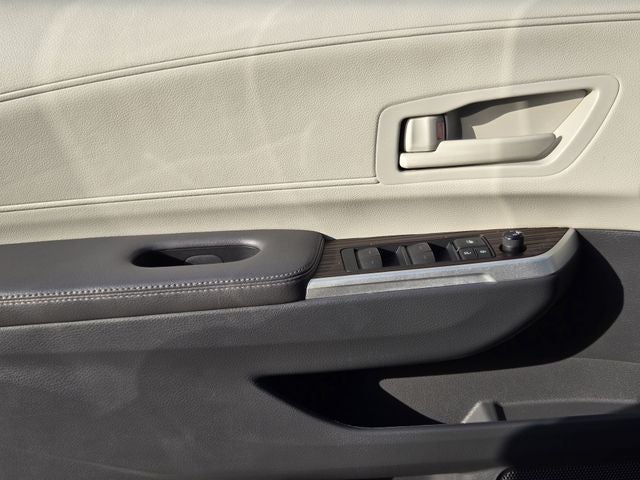 2021 Toyota Sienna LE 8 Passenger