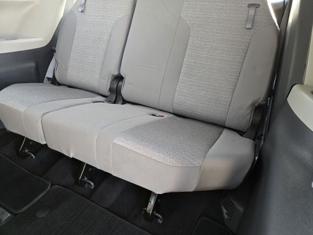 2021 Toyota Sienna LE 8 Passenger