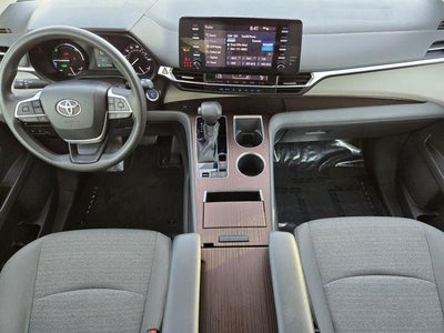 2021 Toyota Sienna LE 8 Passenger
