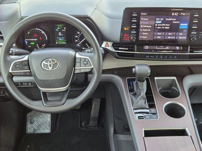 2021 Toyota Sienna LE 8 Passenger