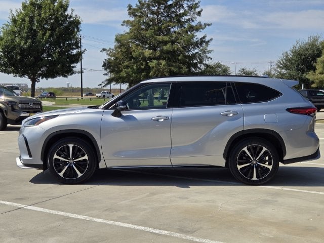 2022 Toyota Highlander XSE