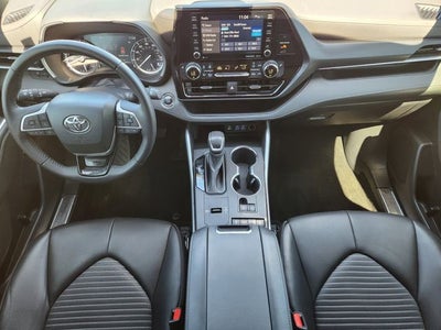 2022 Toyota Highlander XSE