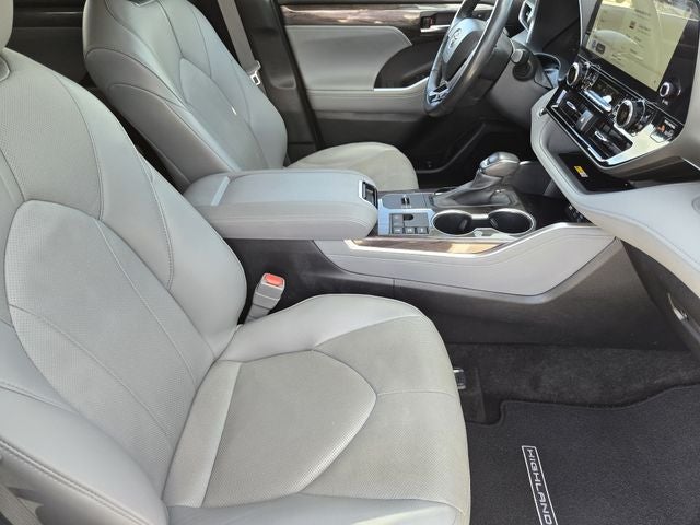 2023 Toyota Highlander Hybrid Limited