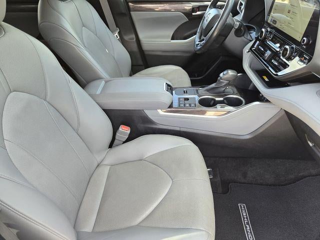 2023 Toyota Highlander Hybrid Limited