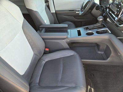 2024 Toyota Sienna XSE 7 Passenger