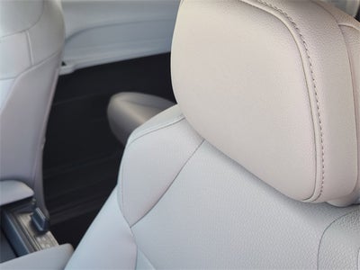 2025 Toyota Sienna XLE 8 Passenger