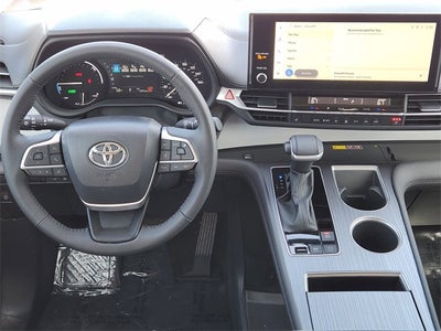 2025 Toyota Sienna XLE 8 Passenger
