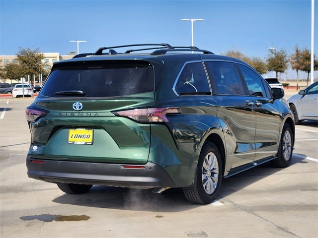 2025 Toyota Sienna XLE 8 Passenger