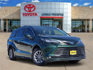 2025 Toyota Sienna XLE