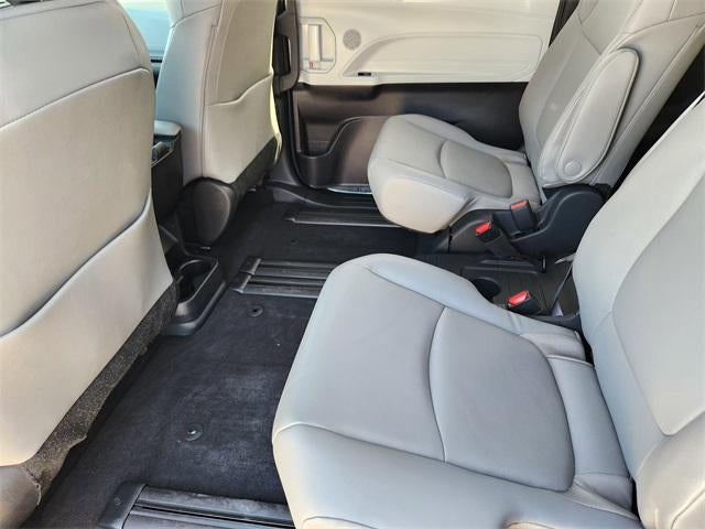 2025 Toyota Sienna XLE 8 Passenger