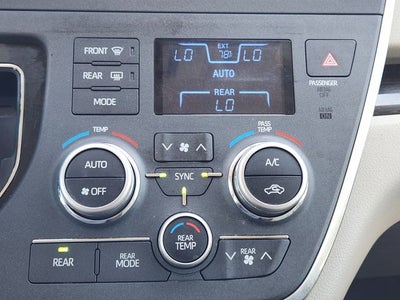 2018 Toyota Sienna XLE 8 Passenger