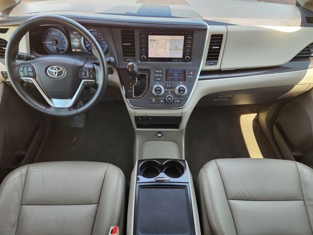 2018 Toyota Sienna XLE 8 Passenger