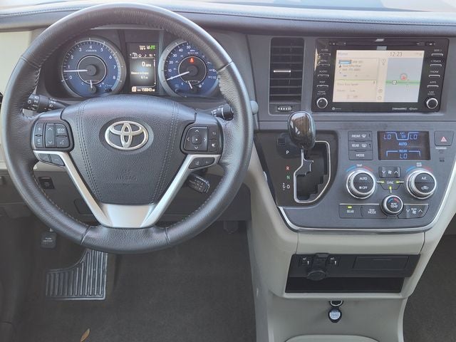 2018 Toyota Sienna XLE 8 Passenger