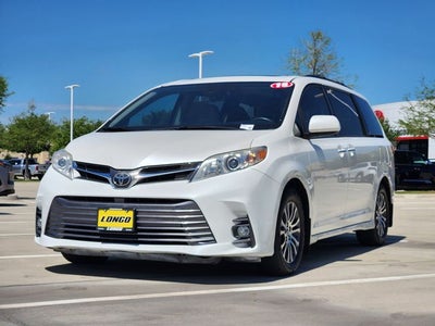 2018 Toyota Sienna XLE 8 Passenger