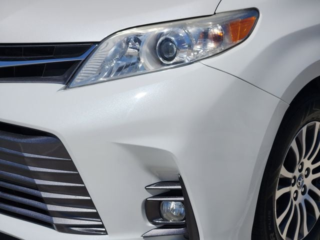 2018 Toyota Sienna XLE 8 Passenger