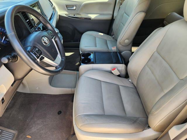 2018 Toyota Sienna XLE 8 Passenger