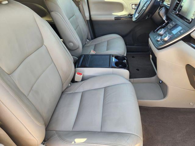 2018 Toyota Sienna XLE 8 Passenger