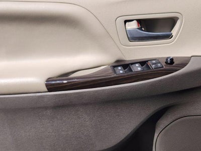 2018 Toyota Sienna XLE 8 Passenger
