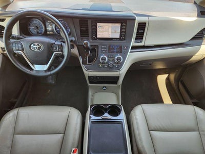 2018 Toyota Sienna XLE 8 Passenger