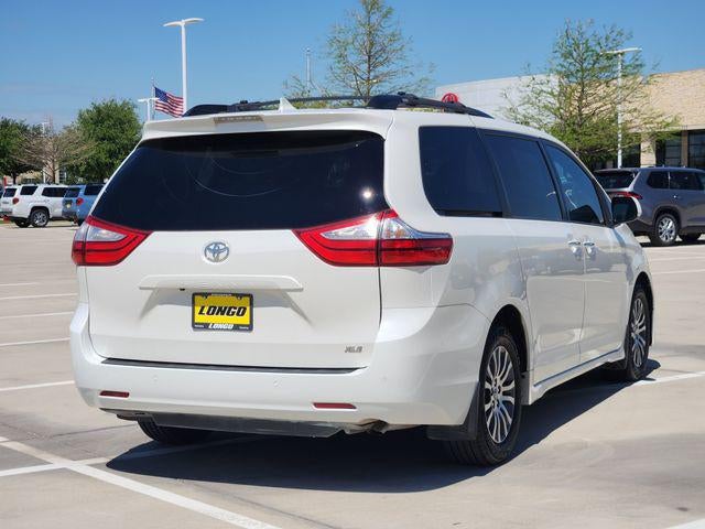 2018 Toyota Sienna XLE 8 Passenger