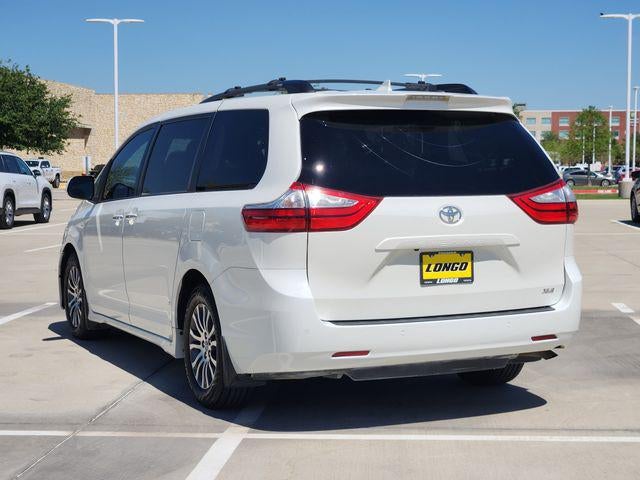 2018 Toyota Sienna XLE 8 Passenger
