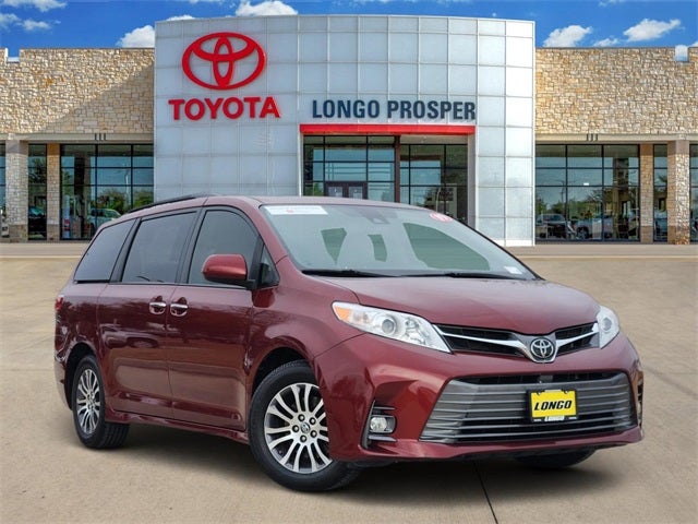 2019 Toyota Sienna XLE 8 Passenger