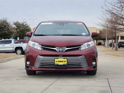 2019 Toyota Sienna XLE 8 Passenger