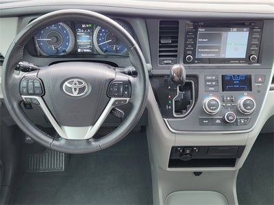 2019 Toyota Sienna XLE 8 Passenger