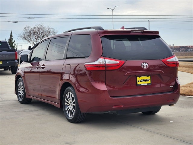 2019 Toyota Sienna XLE 8 Passenger