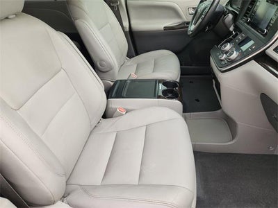 2019 Toyota Sienna XLE 8 Passenger