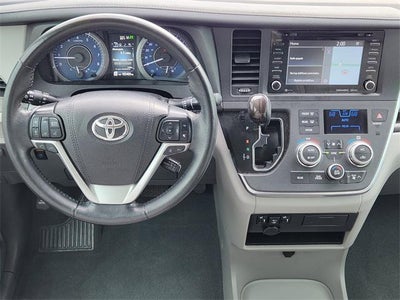 2019 Toyota Sienna XLE 8 Passenger