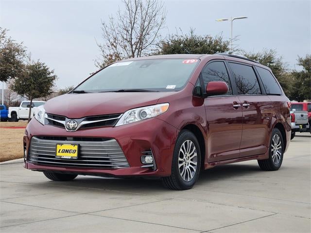 2019 Toyota Sienna XLE 8 Passenger