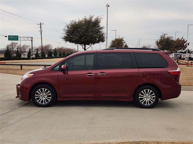 2019 Toyota Sienna XLE 8 Passenger