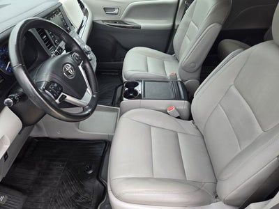 2019 Toyota Sienna XLE 8 Passenger