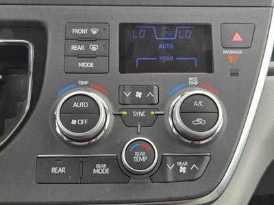 2019 Toyota Sienna XLE 8 Passenger