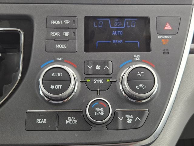 2019 Toyota Sienna XLE 8 Passenger