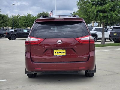 2019 Toyota Sienna XLE 8 Passenger