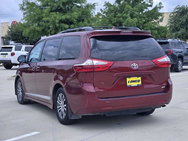 2019 Toyota Sienna XLE 8 Passenger