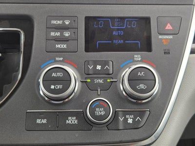 2019 Toyota Sienna XLE 8 Passenger