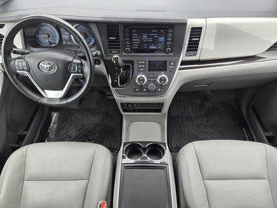 2019 Toyota Sienna XLE 8 Passenger
