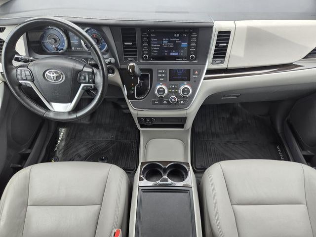 2019 Toyota Sienna XLE 8 Passenger