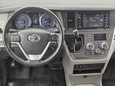 2019 Toyota Sienna XLE 8 Passenger