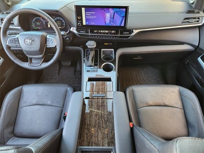 2025 Toyota Sienna Limited 7 Passenger