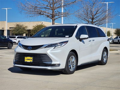 2025 Toyota Sienna Limited 7 Passenger