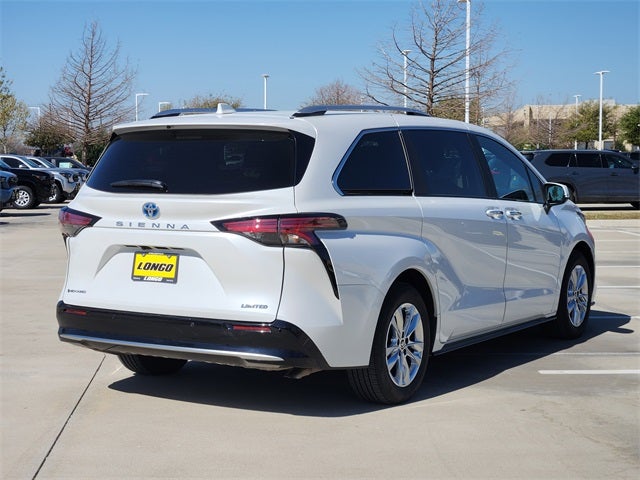 2025 Toyota Sienna Limited 7 Passenger