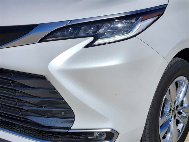 2025 Toyota Sienna Limited 7 Passenger