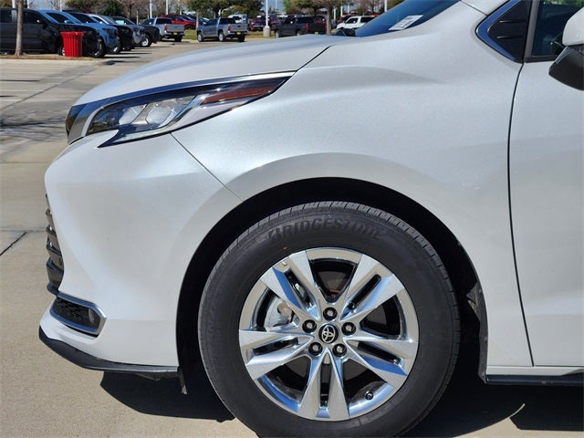 2025 Toyota Sienna Limited 7 Passenger