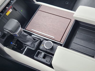 2023 Toyota Tundra Hybrid Capstone