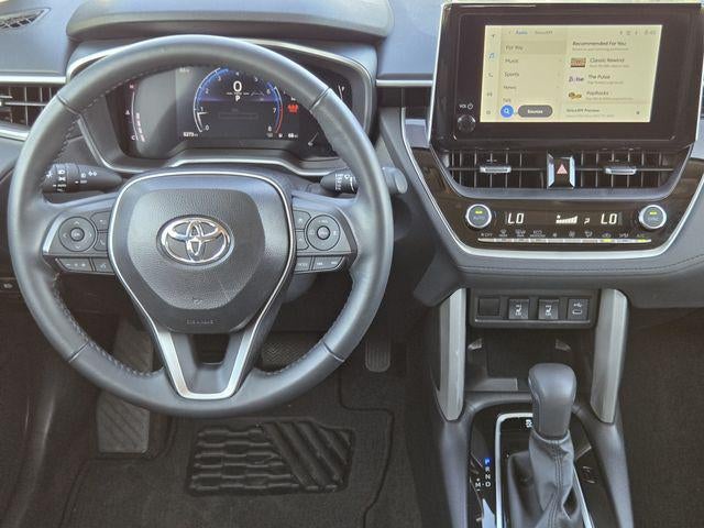 2025 Toyota Corolla Cross XLE