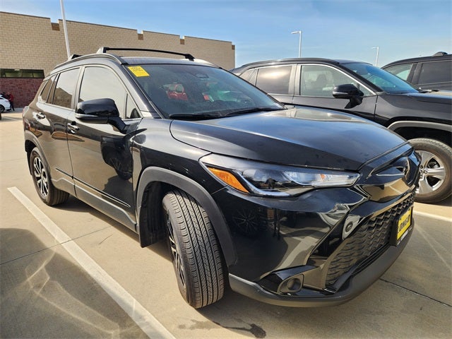 2025 Toyota Corolla Cross Hybrid SE